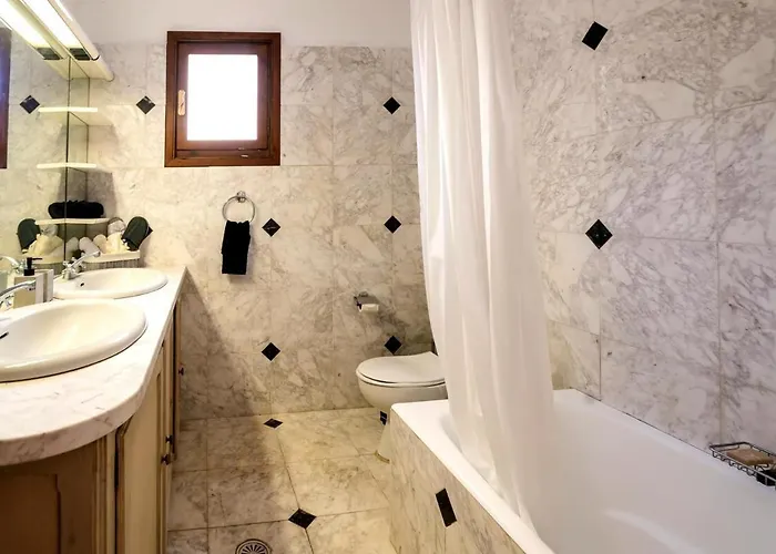 Panagiota, Pefkos Vilă Pefki